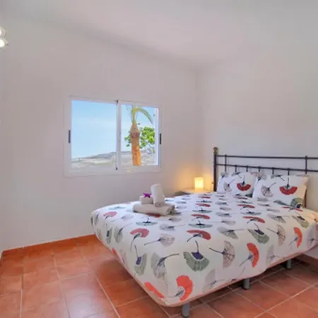 Corcos Con Piscina By Paramount Holidays * Santa Cruz de Tenerife